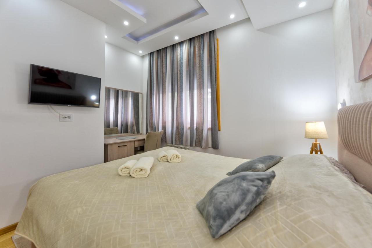 Casa Blanca Apartment *
